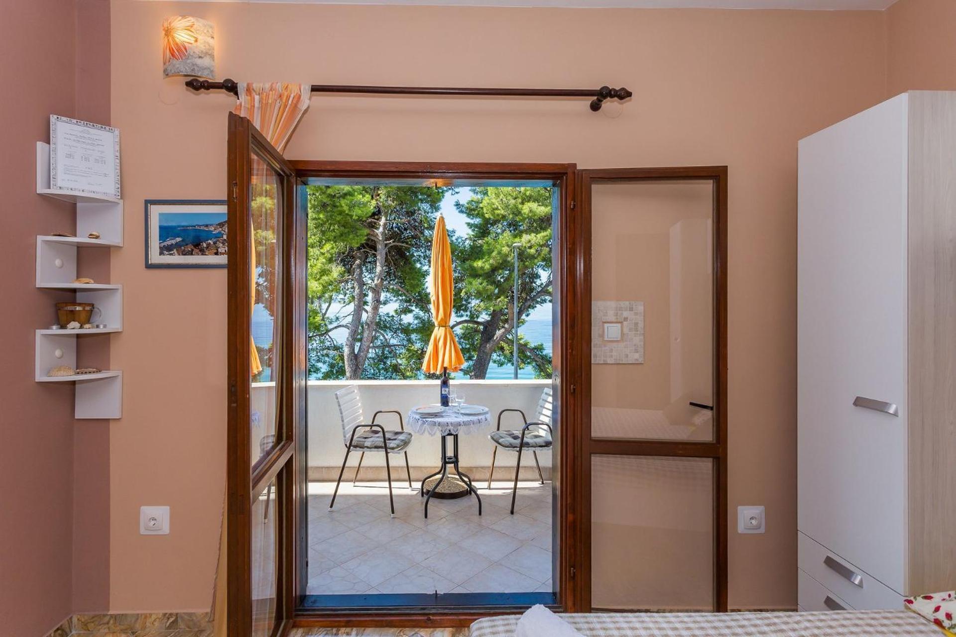 Apartments Verica - 15 M From Beach Krilo Bagian luar foto